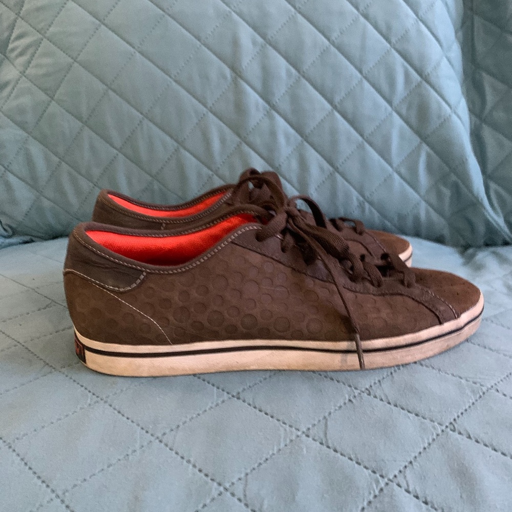 Woman’s Adidas Brown/Orange Shoes Size 8.5